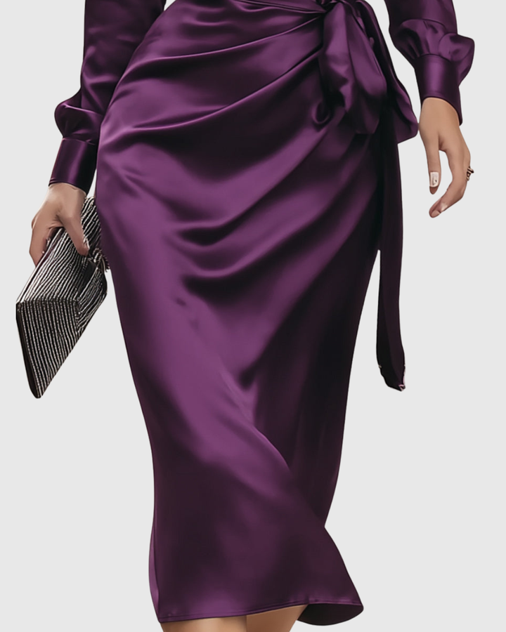 Cerelia | Dyb Blomme Satin Wrap Midi Kjole